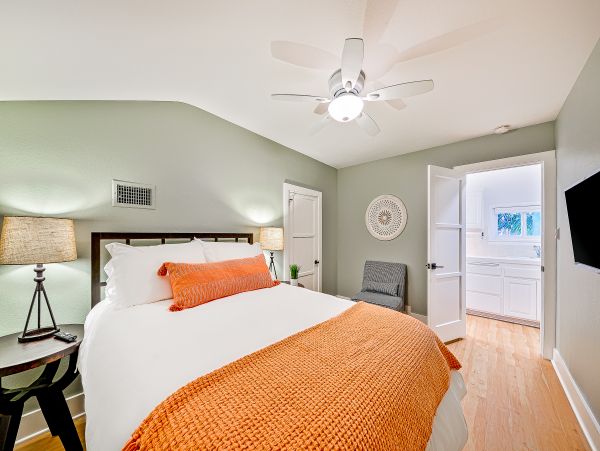 San Diego Beach Communities North Home 1028564