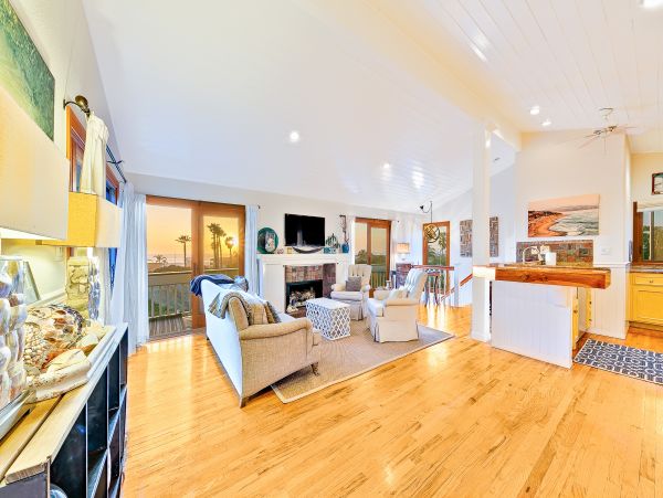 San Diego Beach Communities North Home 1028565