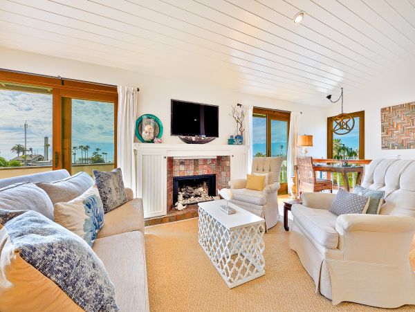 San Diego Beach Communities North Home 1028565