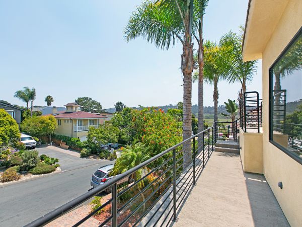 San Diego Beach Communities North Home 1028566