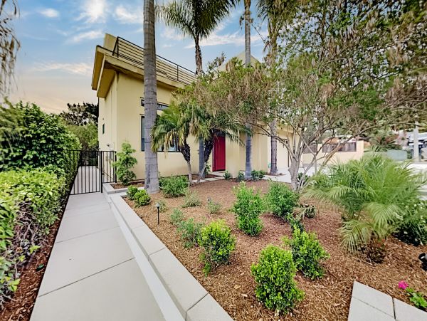 San Diego Beach Communities North Home 1028566