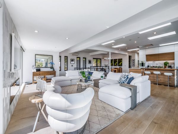San Diego Beach Communities North Home 1028568