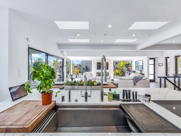 San Diego Beach Communities North Home 1028568