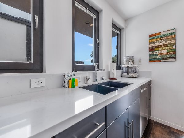San Diego Beach Communities North Home 1028568