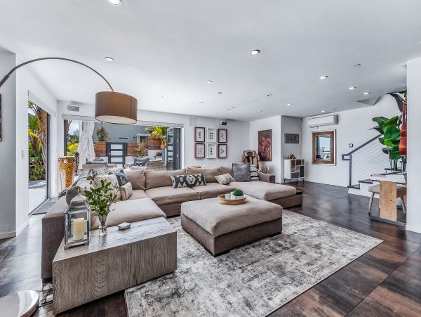 San Diego Beach Communities North Home 1028568