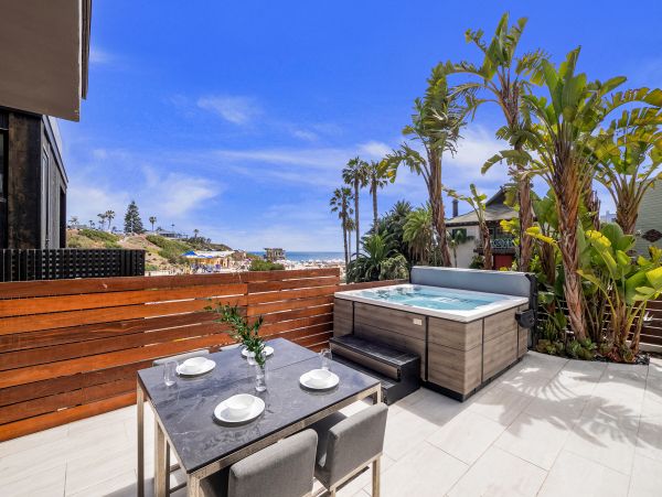 San Diego Beach Communities North Home 1028568