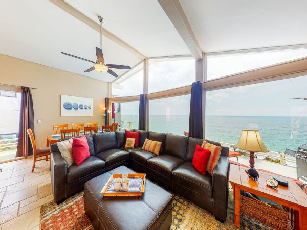 San Diego Beach Communities North Home 1028569