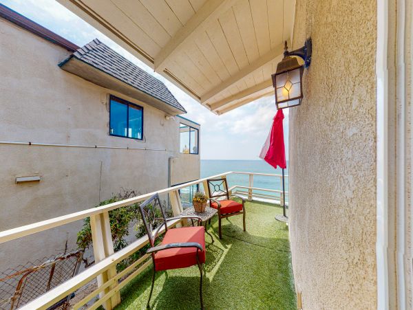 San Diego Beach Communities North Home 1028569