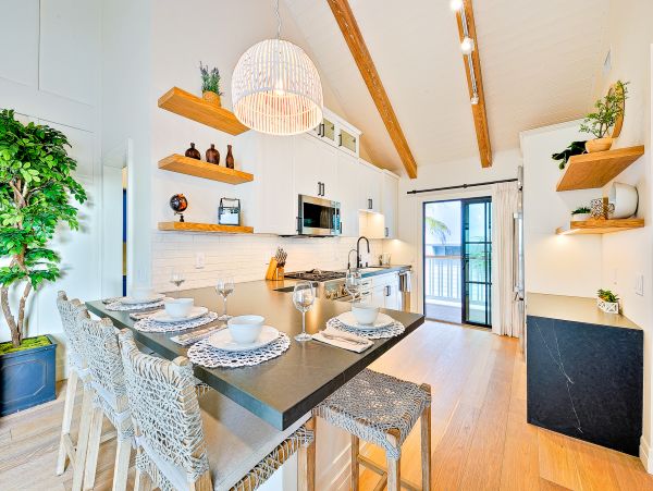 San Diego Beach Communities North Home 1028570