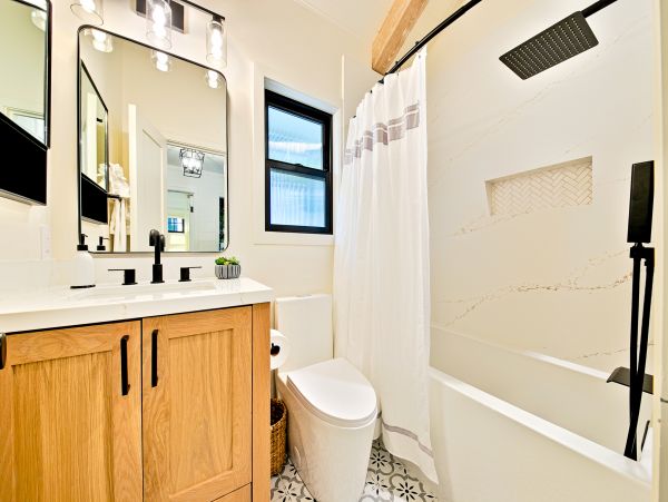 San Diego Beach Communities North Home 1028570