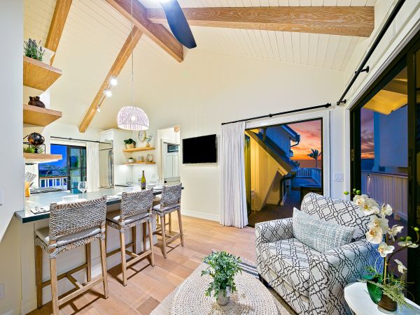 San Diego Beach Communities North Home 1028570