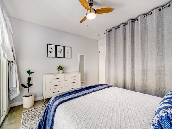 San Diego Beach Communities North Home 1028573