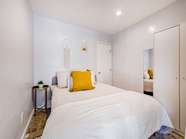 San Diego Beach Communities North Home 1028573