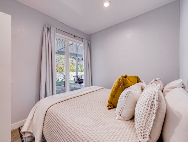 San Diego Beach Communities North Home 1028573