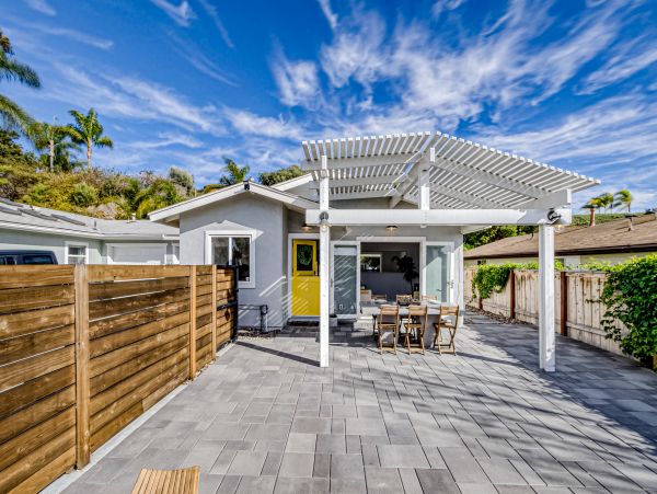 San Diego Beach Communities North Home 1028573