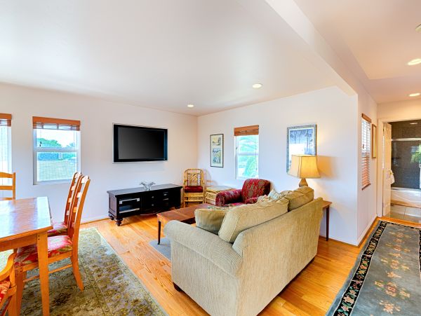 San Diego Beach Communities North Home 1028574