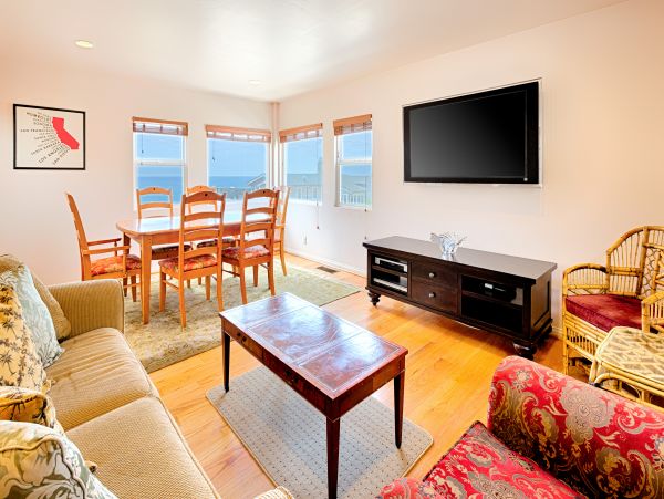 San Diego Beach Communities North Home 1028574