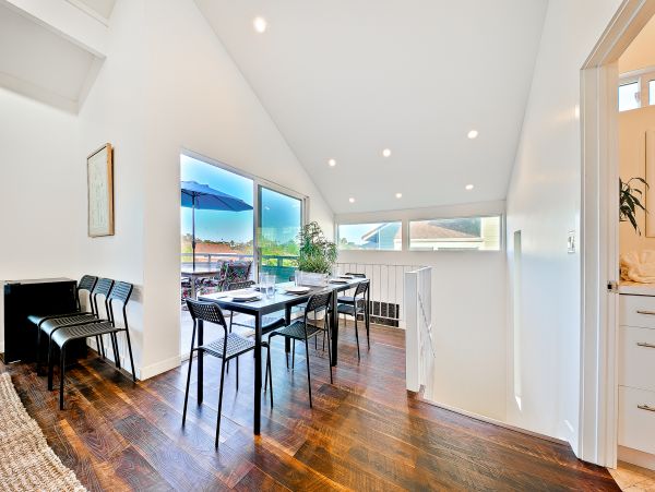 San Diego Beach Communities North Home 1028575