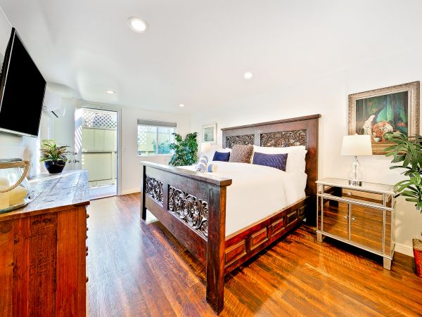 San Diego Beach Communities North Home 1028575