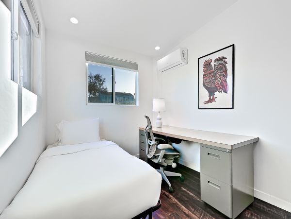 San Diego Beach Communities North Home 1028575