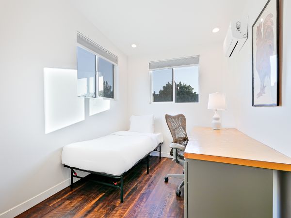 San Diego Beach Communities North Home 1028575