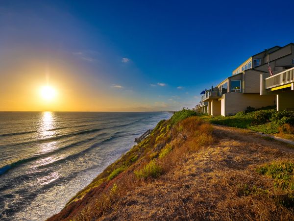 San Diego Beach Communities North Home 1028575