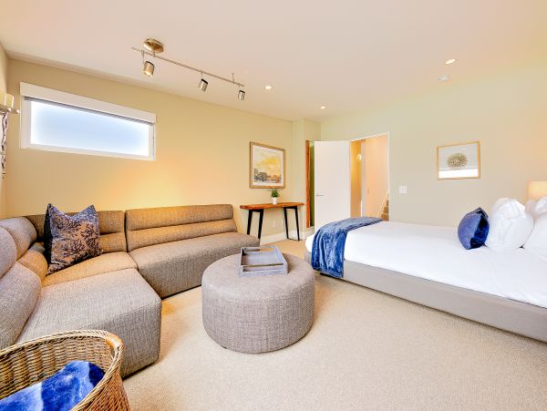 San Diego Beach Communities North Home 1028576