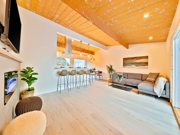 San Diego Beach Communities North Home 1028577