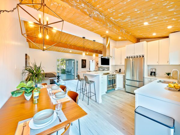 San Diego Beach Communities North Home 1028577