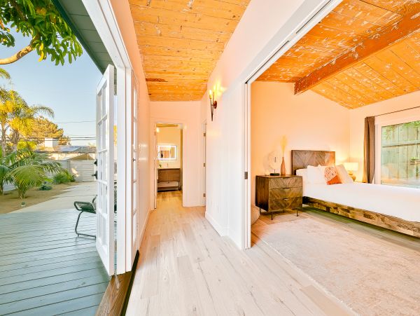 San Diego Beach Communities North Home 1028577