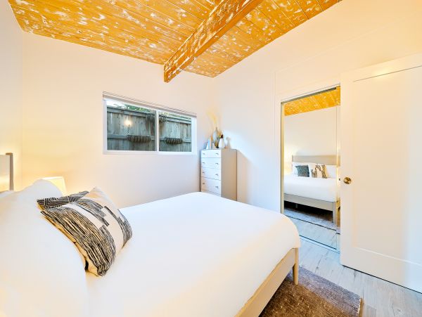 San Diego Beach Communities North Home 1028577