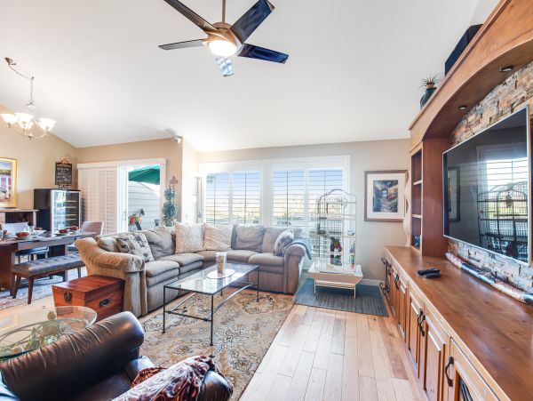 San Diego Beach Communities North Home 1028578