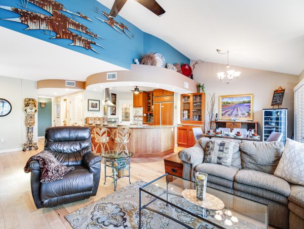 San Diego Beach Communities North Home 1028578