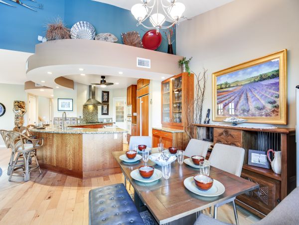San Diego Beach Communities North Home 1028578