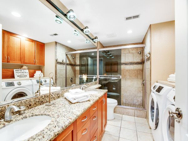 San Diego Beach Communities North Home 1028578