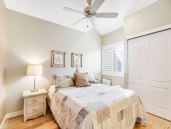 San Diego Beach Communities North Home 1028578