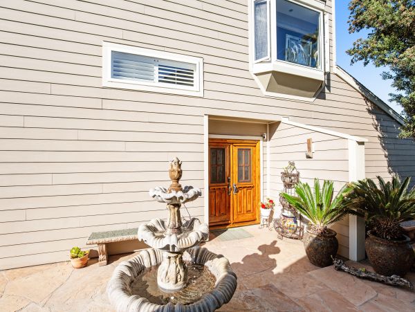 San Diego Beach Communities North Home 1028578