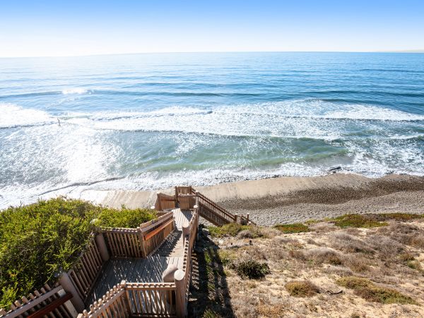 San Diego Beach Communities North Home 1028578