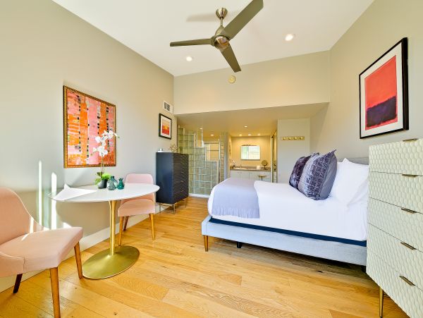 San Diego Beach Communities North Home 1028579