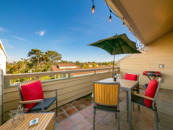 San Diego Beach Communities North Home 1028579