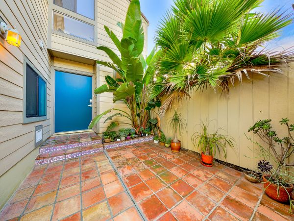San Diego Beach Communities North Home 1028579