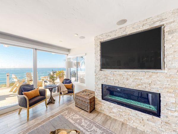 San Diego Beach Communities North Home 1028580
