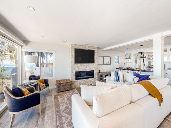 San Diego Beach Communities North Home 1028580