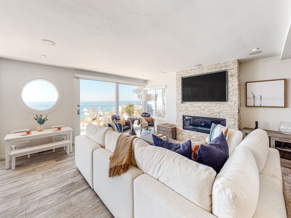 San Diego Beach Communities North Home 1028580
