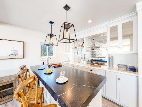 San Diego Beach Communities North Home 1028580