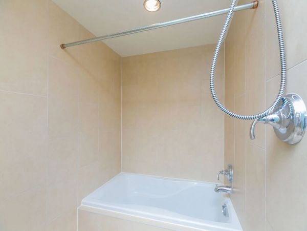 Honolulu Luxury Vacation Condo Sleeps 4 Guests