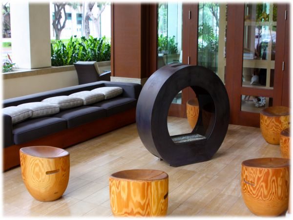 Honolulu Luxury Vacation Condo Sleeps 4 Guests