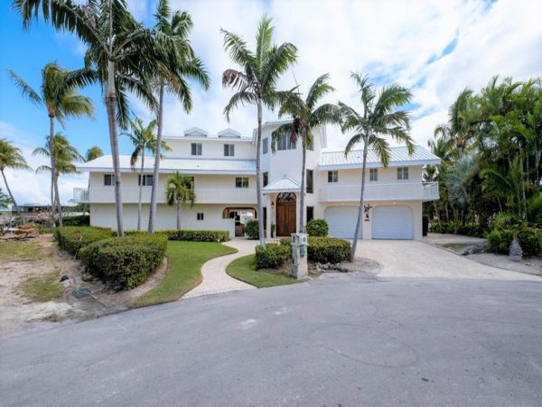 Canal-Front Home with Pool and Boat Dock in Islamorada