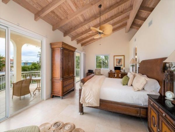 Canal-Front Home with Pool and Boat Dock in Islamorada