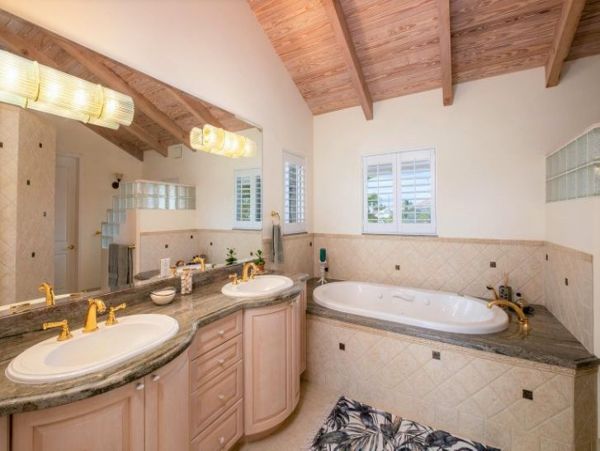 Canal-Front Home with Pool and Boat Dock in Islamorada